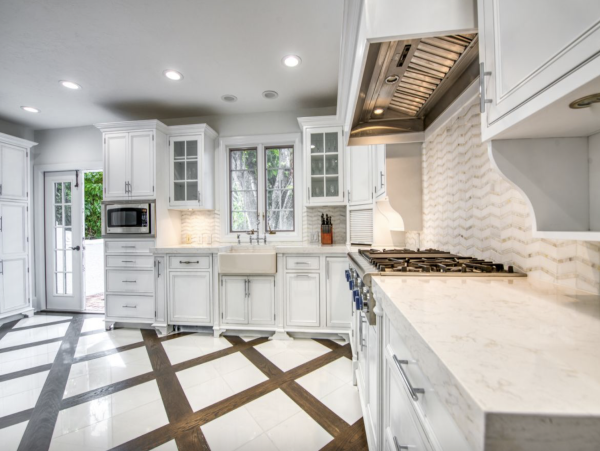 Experience Luxury at this Historic House in Lido Key